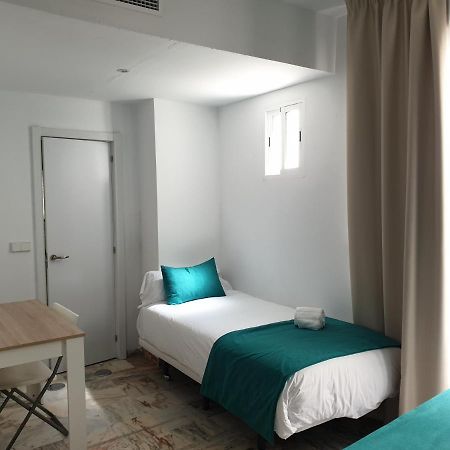 Apartamentos Dona Lola إشبيلية المظهر الخارجي الصورة