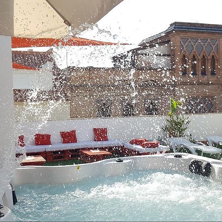 Apartamentos Dona Lola إشبيلية المظهر الخارجي الصورة