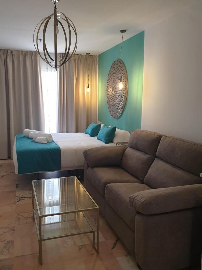 Apartamentos Dona Lola إشبيلية المظهر الخارجي الصورة
