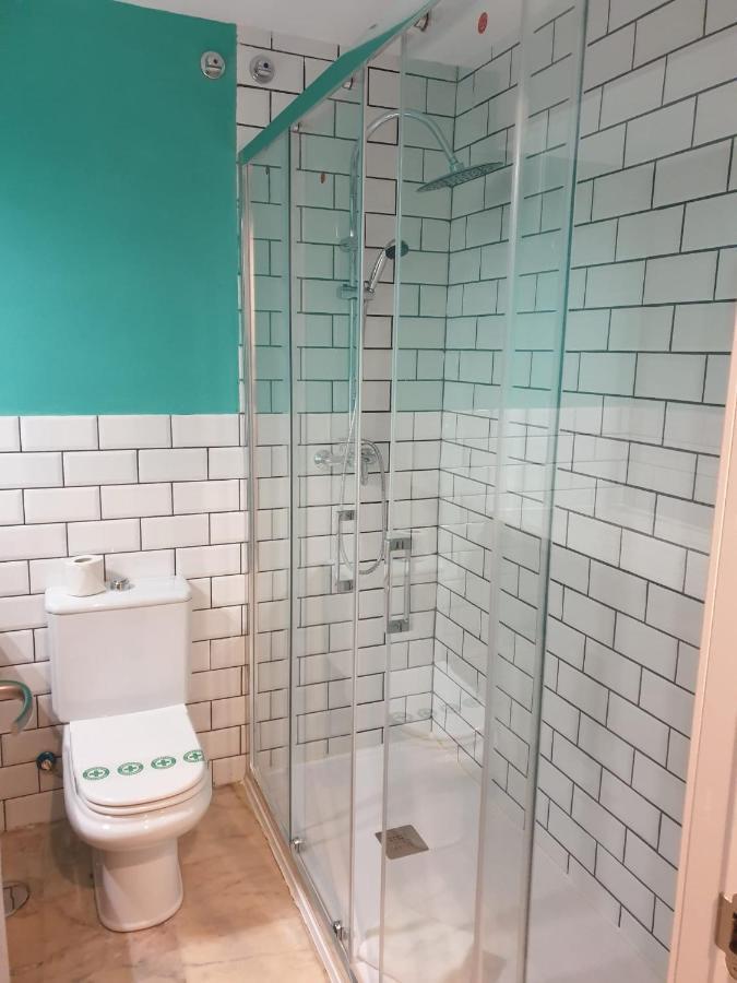 Apartamentos Dona Lola إشبيلية المظهر الخارجي الصورة