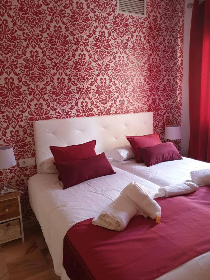 Apartamentos Dona Lola إشبيلية الغرفة الصورة