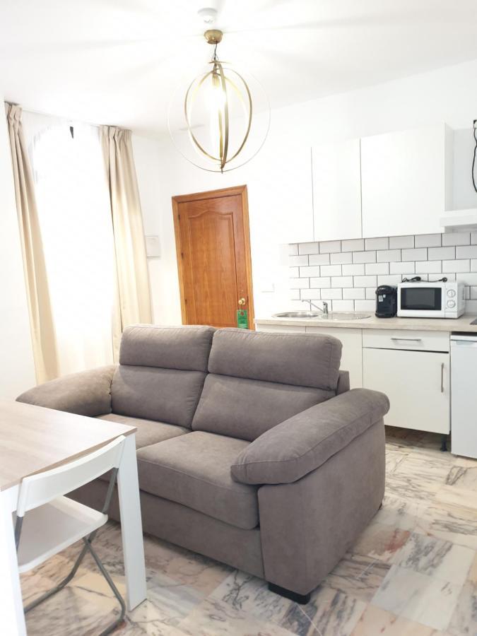 Apartamentos Dona Lola إشبيلية المظهر الخارجي الصورة