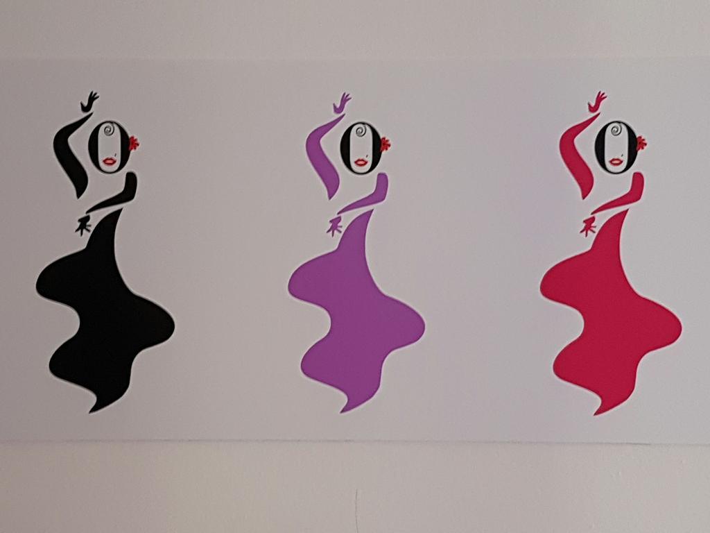 Apartamentos Dona Lola إشبيلية المظهر الخارجي الصورة